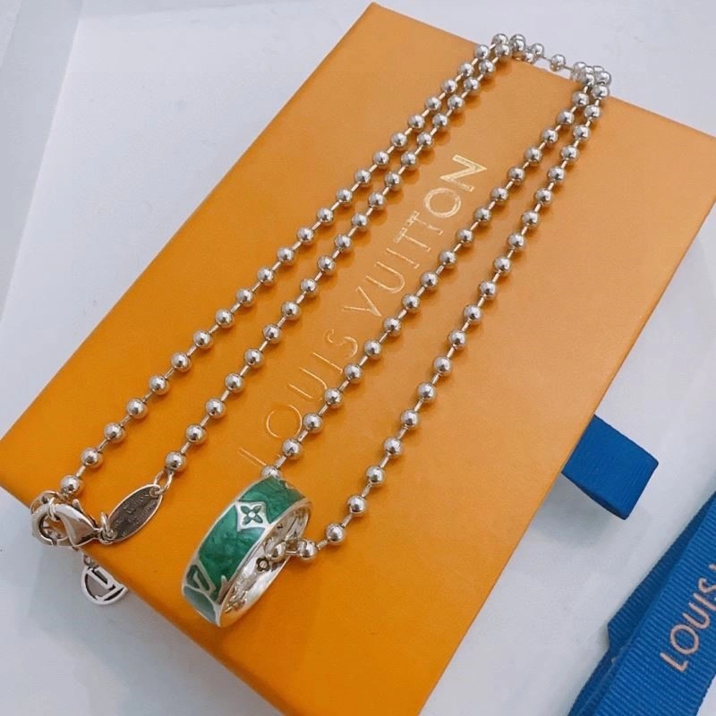 Louis Vuitton Necklaces Bold 249296