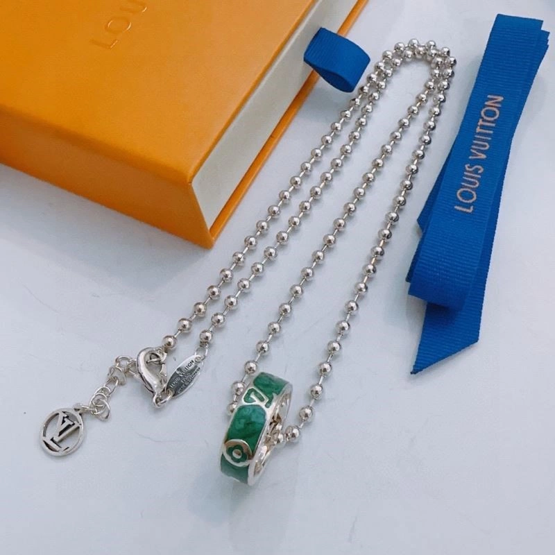 Louis Vuitton Necklaces Bold 249296