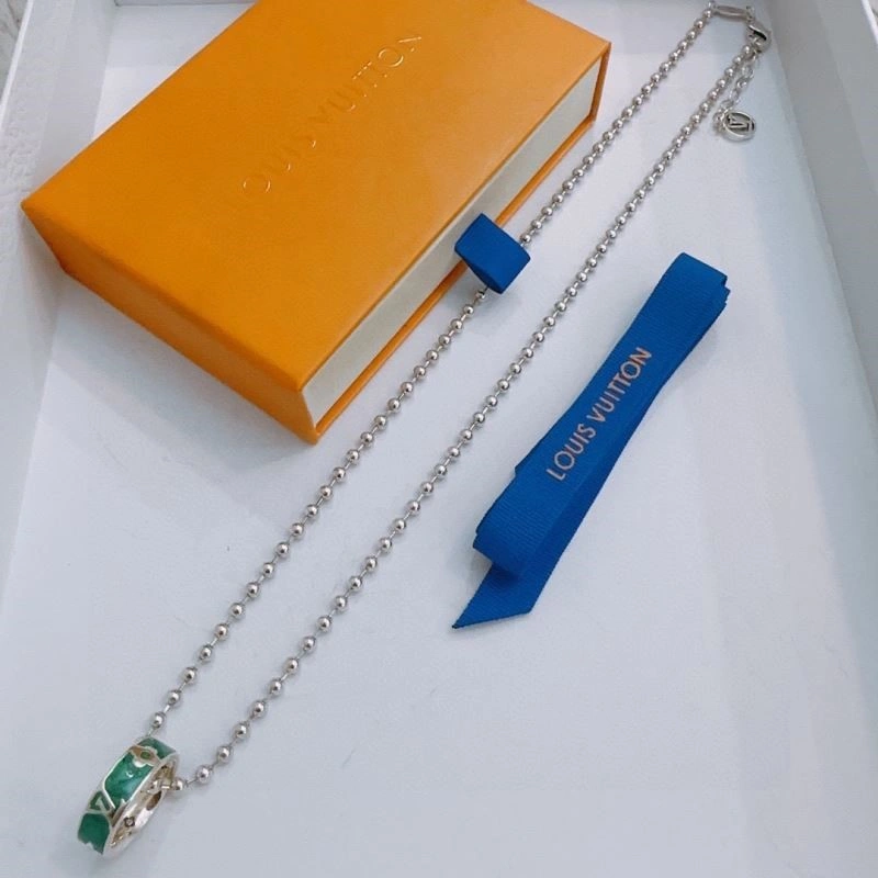 Louis Vuitton Necklaces Bold 249296