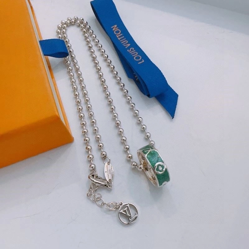 Louis Vuitton Necklaces Bold 249296