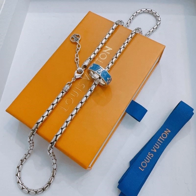 Louis Vuitton Necklaces Casual 249295