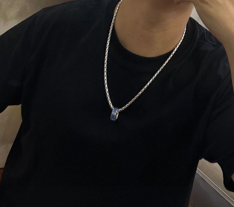 Louis Vuitton Necklaces Casual 249295