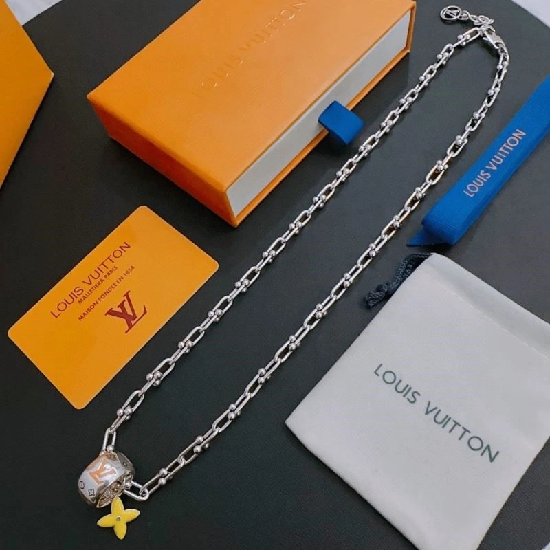 Louis Vuitton Necklaces WrinkleFree 249284