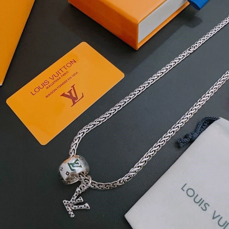 Sophisticated Louis Vuitton Necklaces 249293