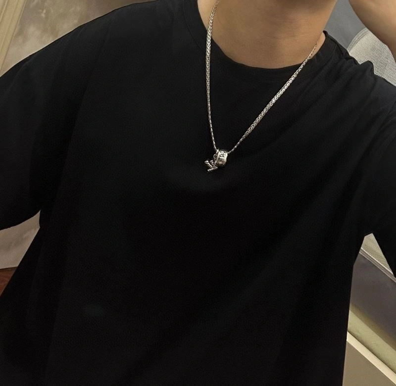 Sophisticated Louis Vuitton Necklaces 249293