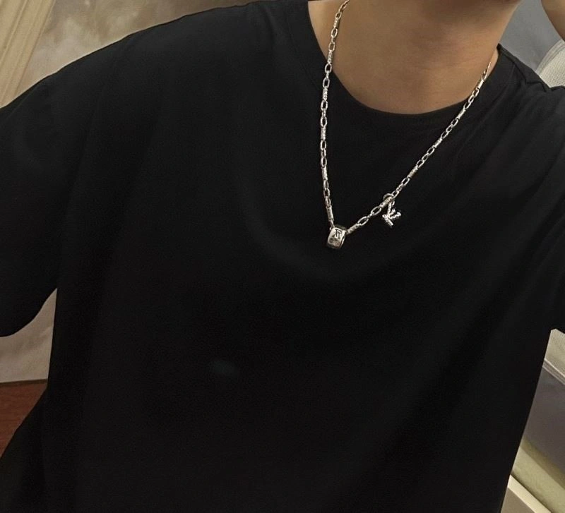 Classic Louis Vuitton Necklaces 249277