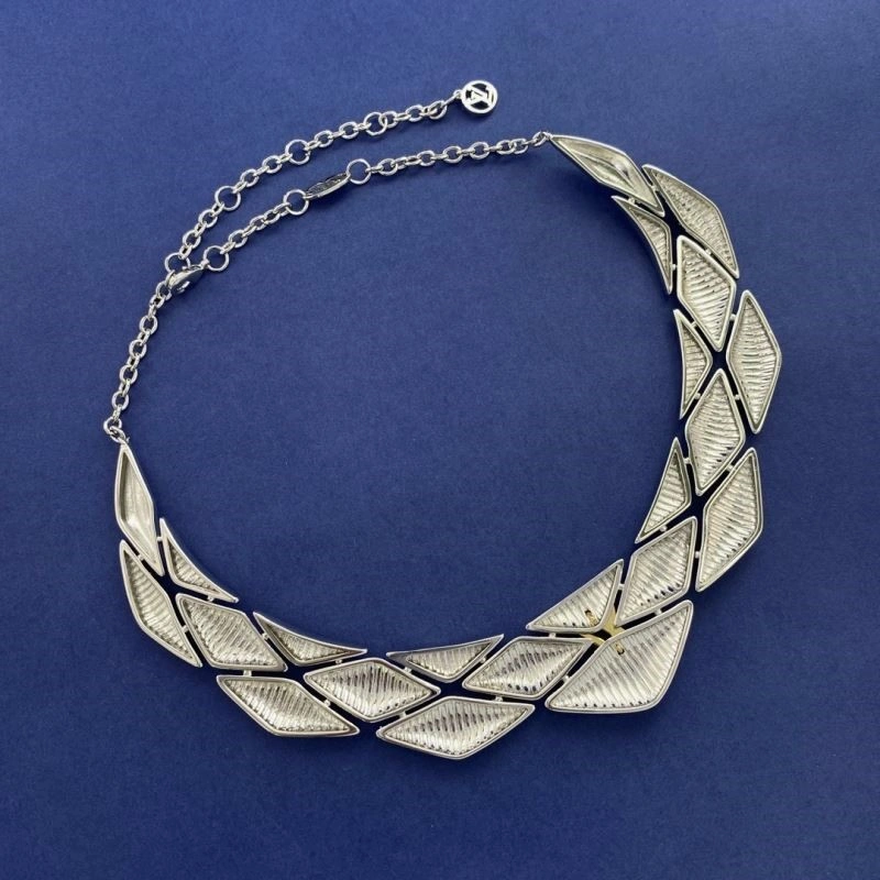 Louis Vuitton Necklaces RelaxedFit 249300
