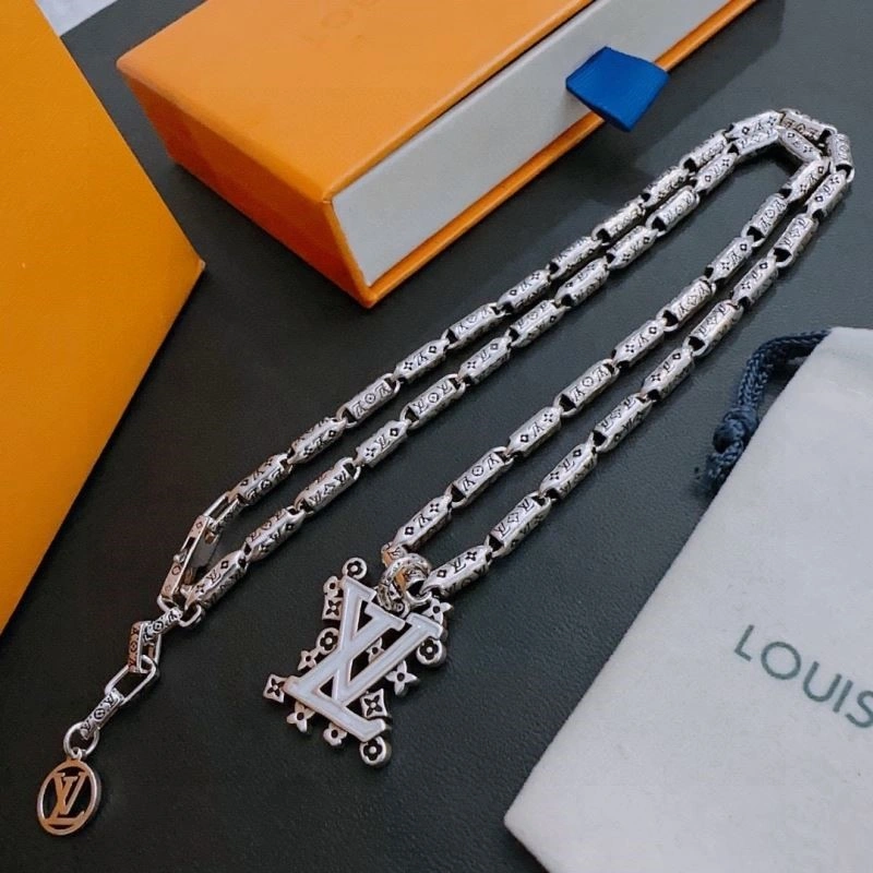 Cozy Louis Vuitton Necklaces 249288