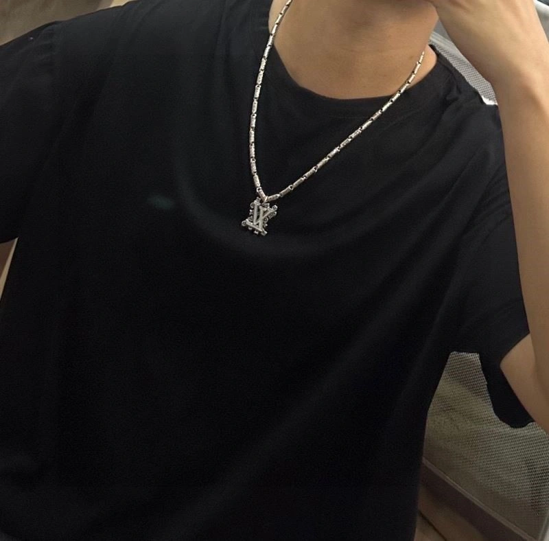 Cozy Louis Vuitton Necklaces 249288