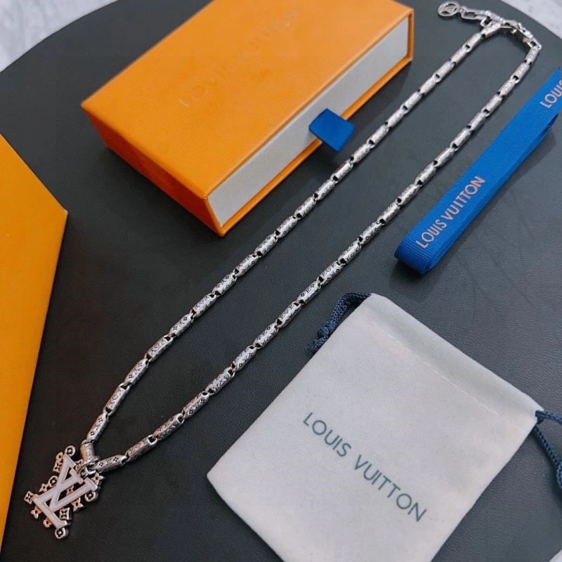 Cozy Louis Vuitton Necklaces 249288