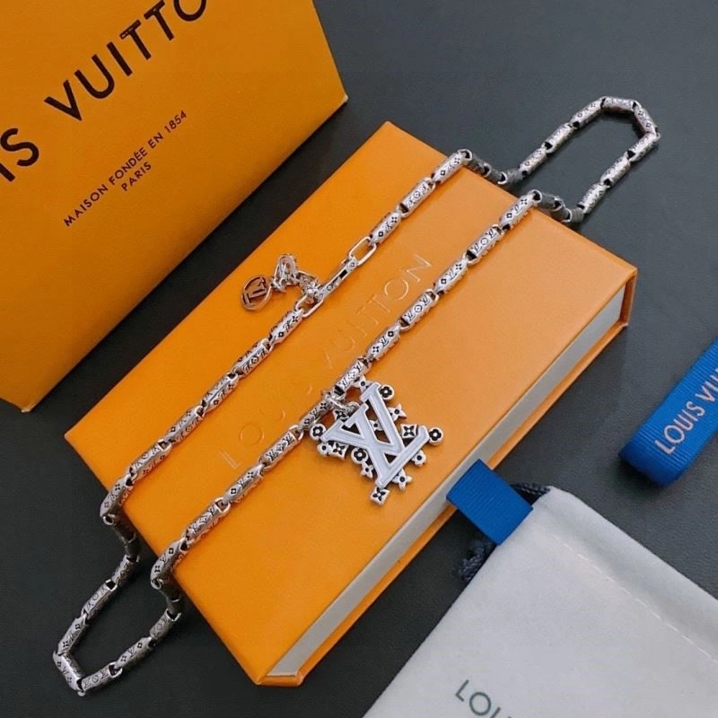 Cozy Louis Vuitton Necklaces 249288