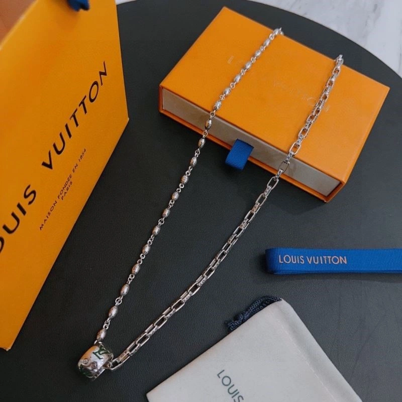 Louis Vuitton Necklaces Durable 249298
