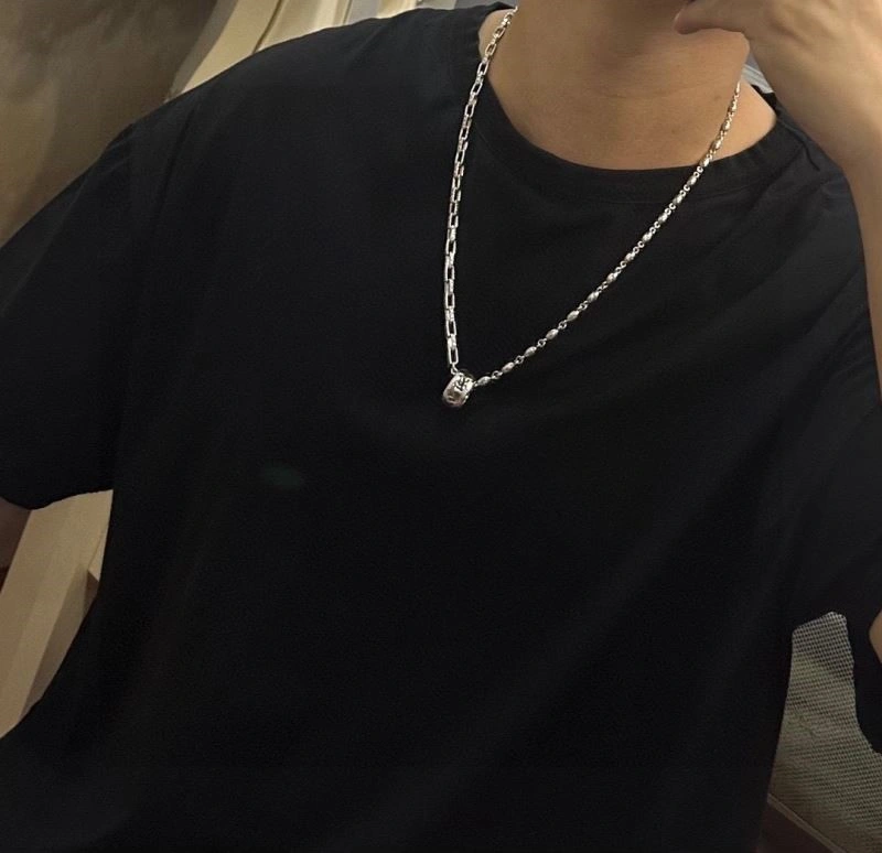 Louis Vuitton Necklaces Durable 249298