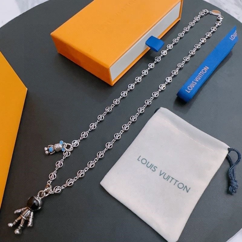 SportInspired Louis Vuitton Necklaces 249290