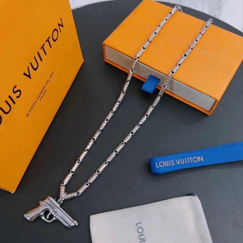 Louis Vuitton Necklaces Lightweight 249271