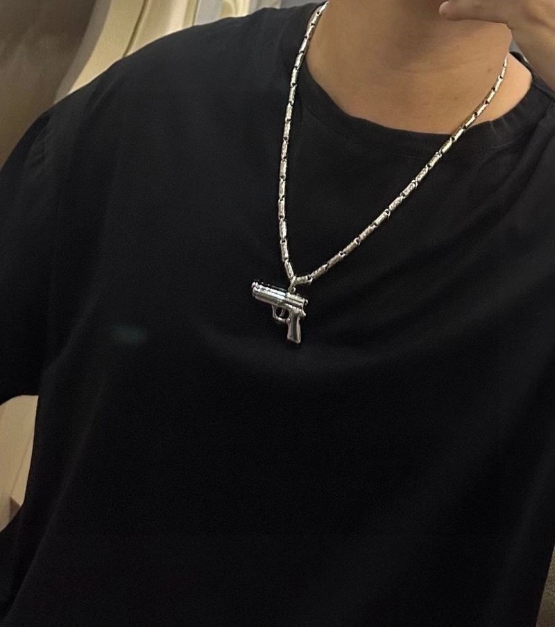 Louis Vuitton Necklaces Lightweight 249271