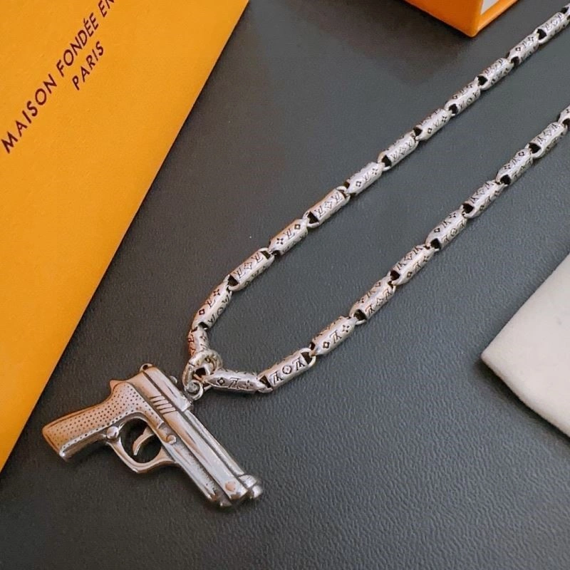 Louis Vuitton Necklaces Lightweight 249271