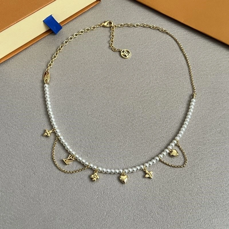 Stylish Louis Vuitton Necklaces 249270