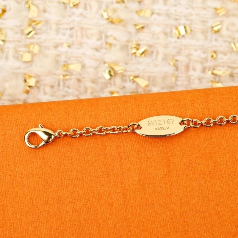 Louis Vuitton Necklaces SportInspired 249268
