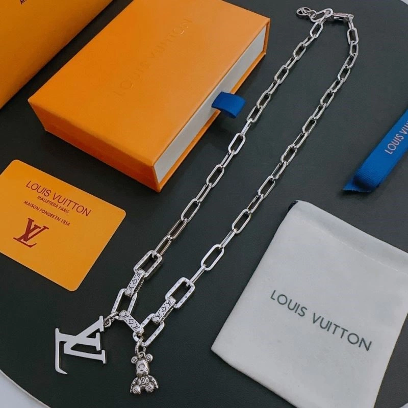 Bright Louis Vuitton Necklaces 249264