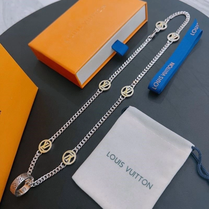 Popular Louis Vuitton Necklaces 249247