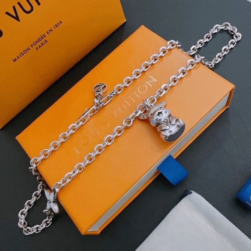 TimelessDesign Louis Vuitton Necklaces 249244