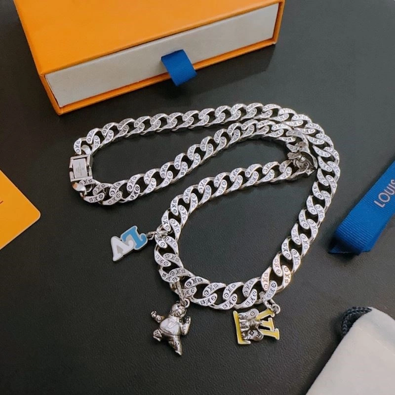 Louis Vuitton Necklaces Reliable 249257