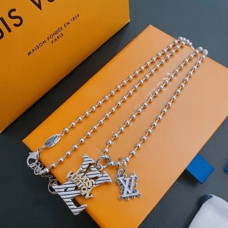 RelaxedFit Louis Vuitton Necklaces 249254