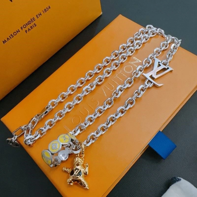 MultiPurpose Louis Vuitton Necklaces 249243