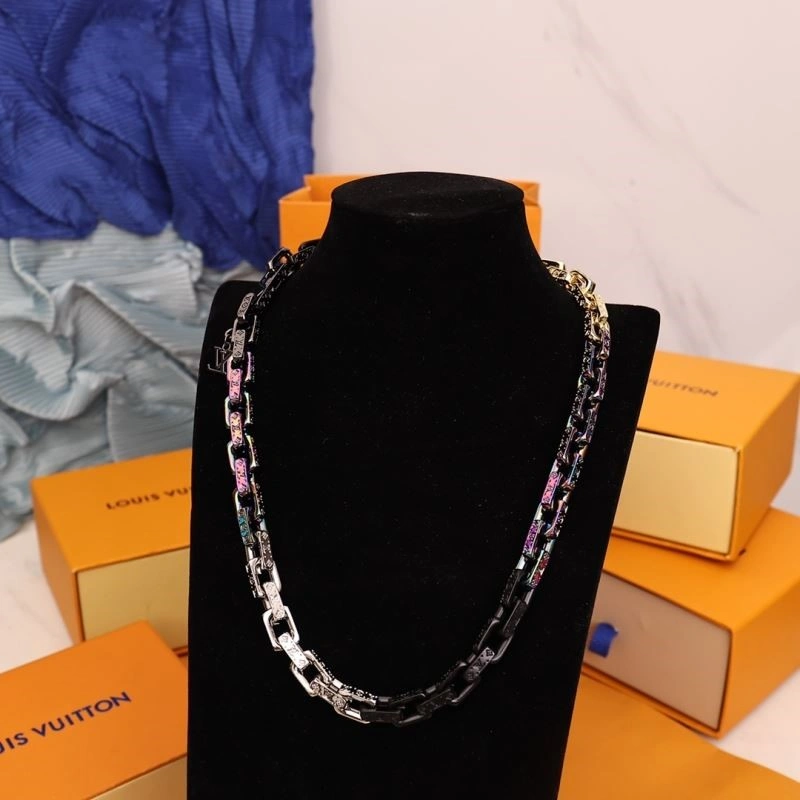 Louis Vuitton Necklaces Refined 249245
