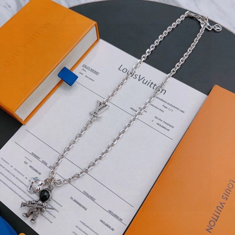 Louis Vuitton Necklaces Soft 249259