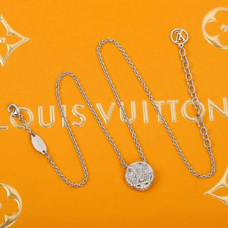 TravelReady Louis Vuitton Necklaces 249234