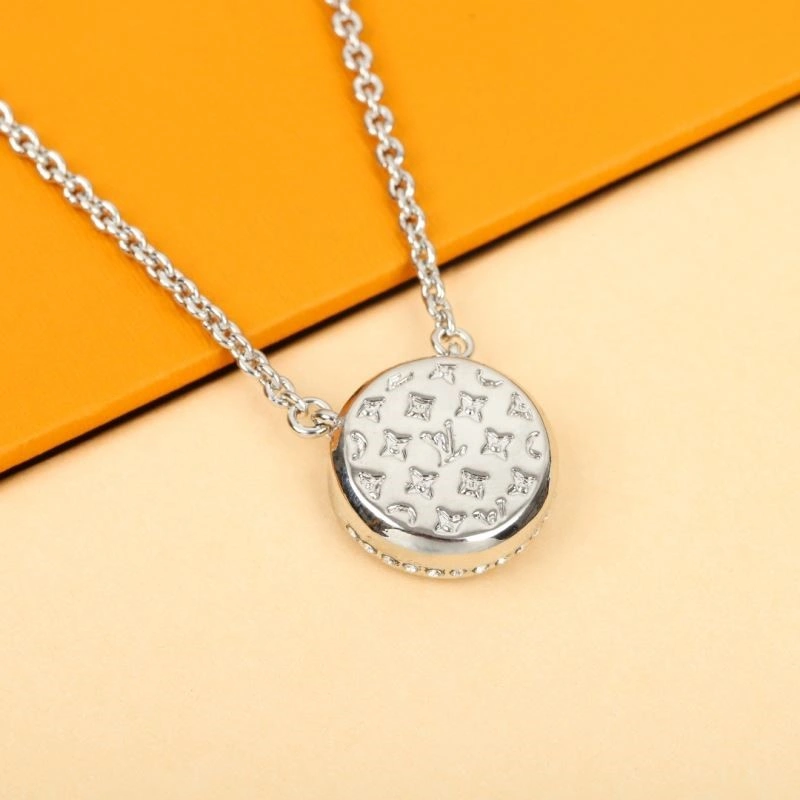 TravelReady Louis Vuitton Necklaces 249234