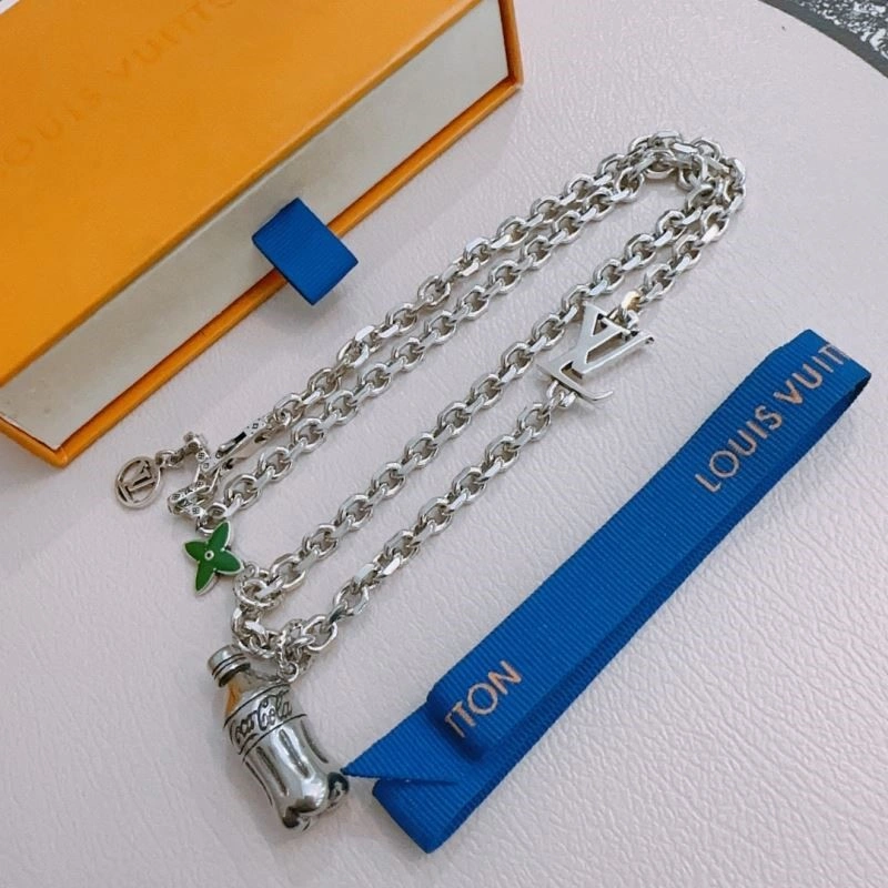 Louis Vuitton Necklaces Flexible 249239