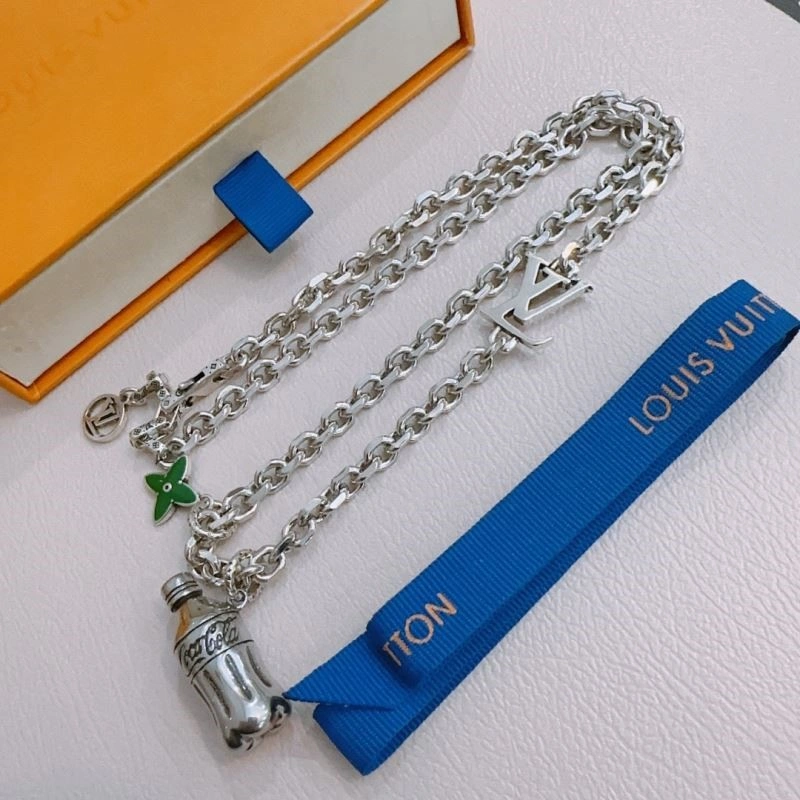 Louis Vuitton Necklaces Flexible 249239