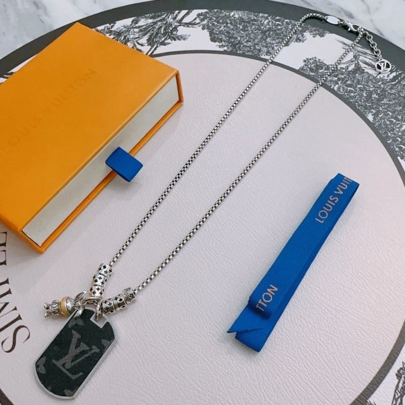 Louis Vuitton Necklaces Sophisticated 249248