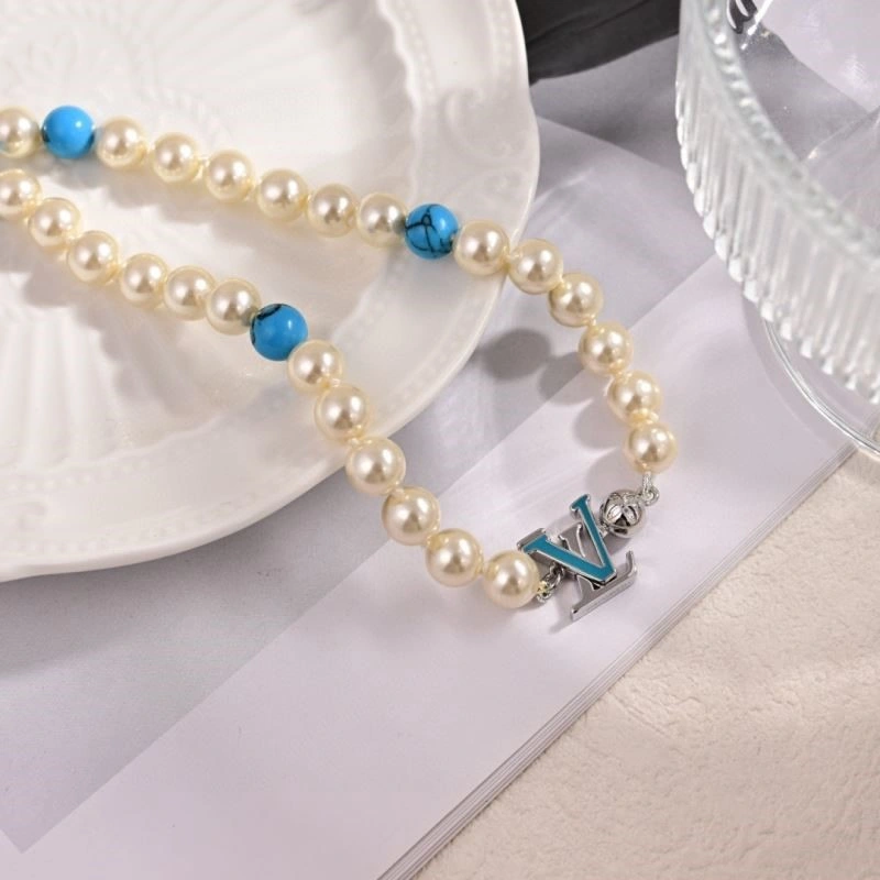 Louis Vuitton Necklaces Sleek 249232