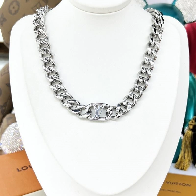 FreshLook Louis Vuitton Necklaces 249242