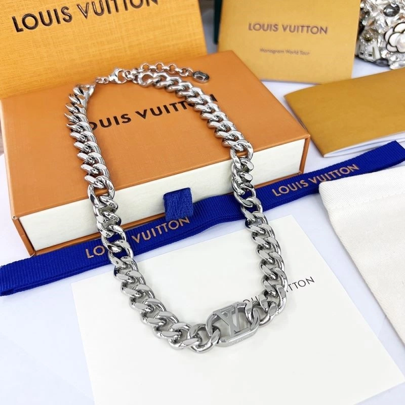 FreshLook Louis Vuitton Necklaces 249242