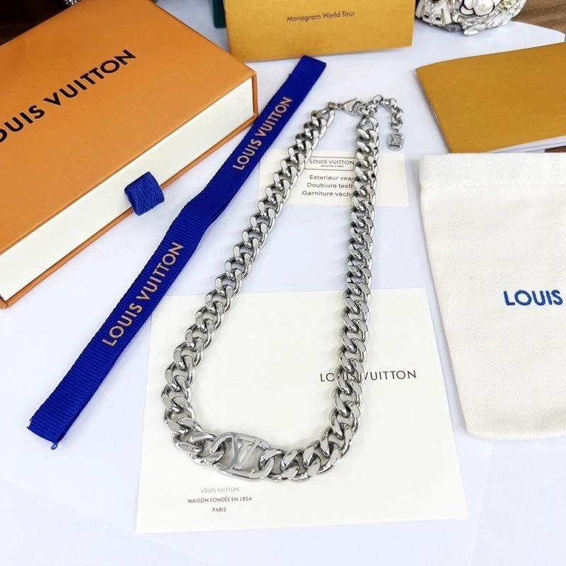 FreshLook Louis Vuitton Necklaces 249242