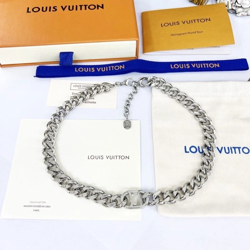 FreshLook Louis Vuitton Necklaces 249242