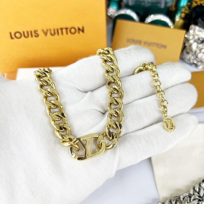 Louis Vuitton Necklaces AllSeason 249251