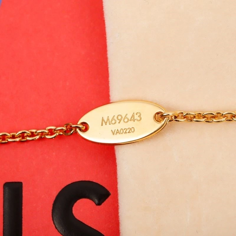 Comfortable Louis Vuitton Necklaces 249249