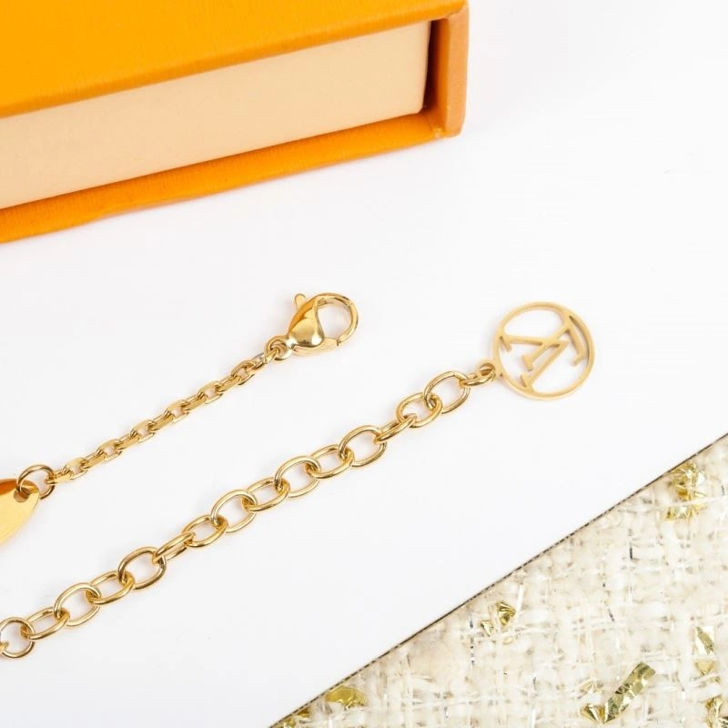 Contemporary Louis Vuitton Necklaces 249253