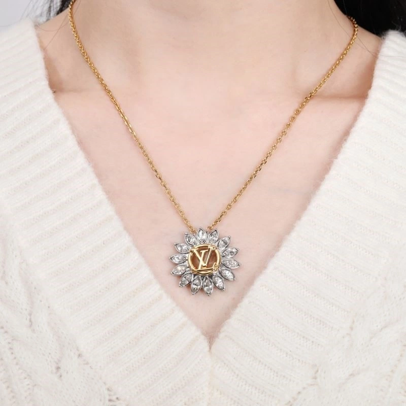Contemporary Louis Vuitton Necklaces 249253