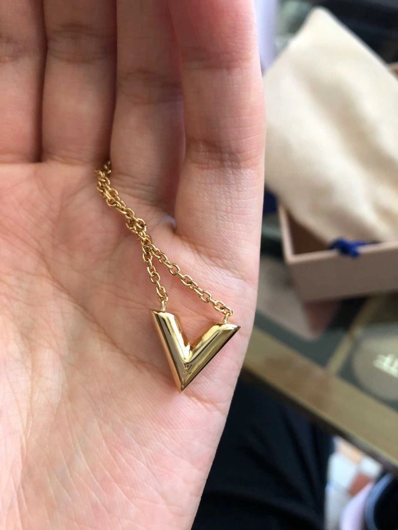Louis Vuitton Necklaces AllSeason 249233
