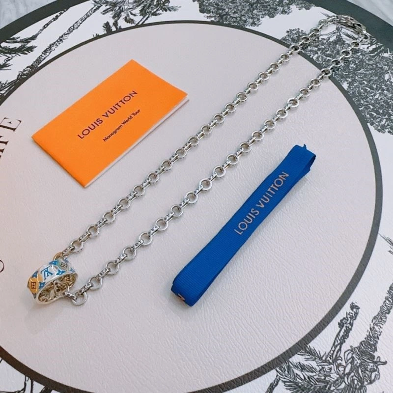 EyeCatching Louis Vuitton Necklaces 249231