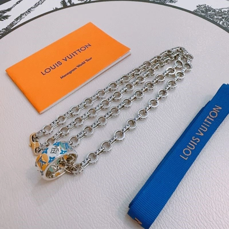 EyeCatching Louis Vuitton Necklaces 249231