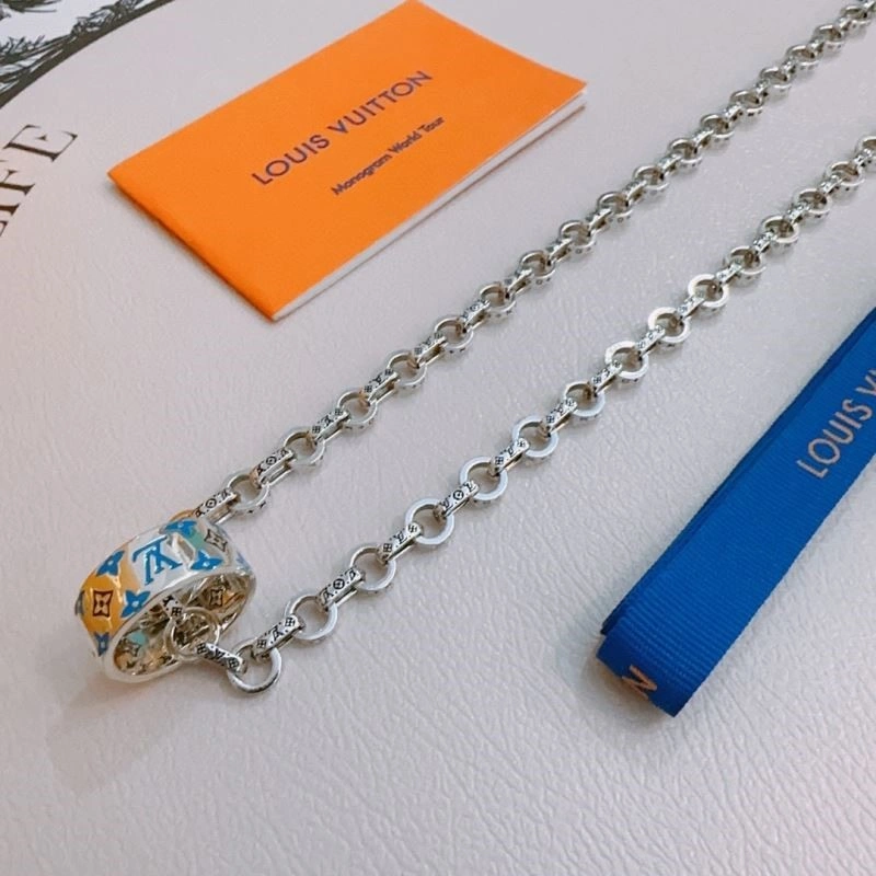 EyeCatching Louis Vuitton Necklaces 249231