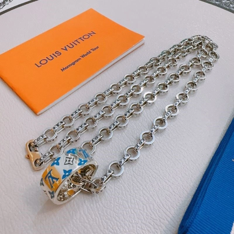 EyeCatching Louis Vuitton Necklaces 249231